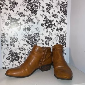 American Eagle Brown Dress Boots